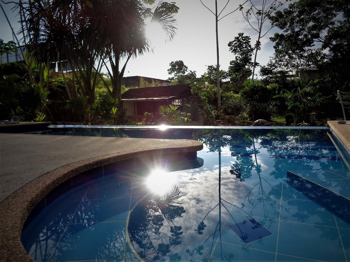 Wisdom Garden Hotel Tena Exterior photo
